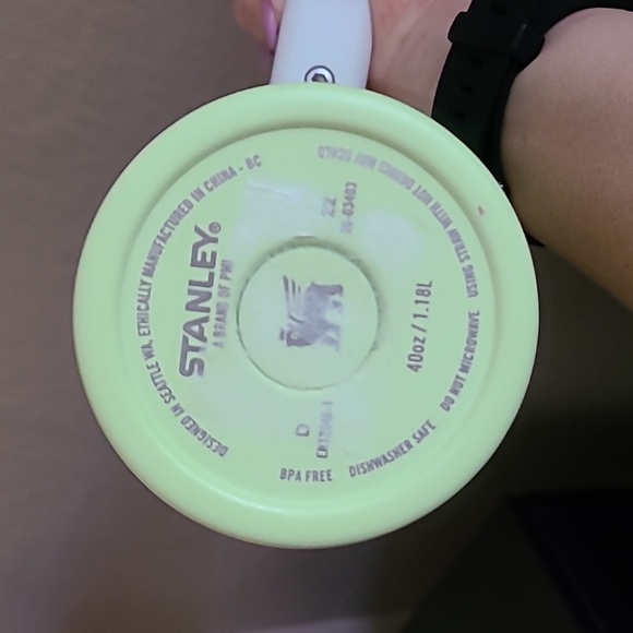 EUC 40oz Stanley tumblers in lime green - Picture 4 of 5